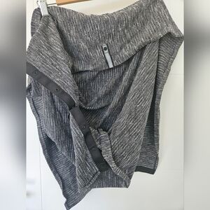 Lululemon Vinyessa Scarf